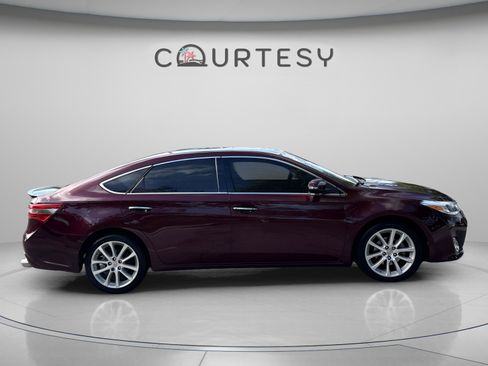 Used 2013 Toyota Avalon XLE Touring FWD image 8