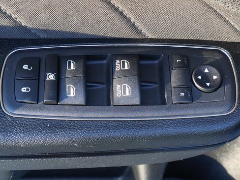 Used 2023 Dodge Charger SXT w/ Blacktop Package image 14