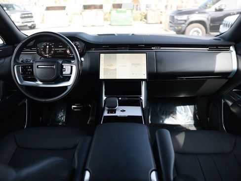 Used 2025 Land Rover Range Rover Long Wheelbase SE AWD/4WD image 24