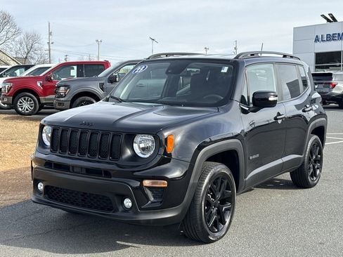 Used 2023 Jeep Renegade Altitude image 8