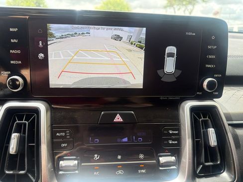 Used 2023 Kia Sorento S w/ Panoramic Sunroof Package FWD image 14
