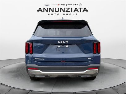 New 2025 Kia Sorento S w/ Panoramic Sunroof Package