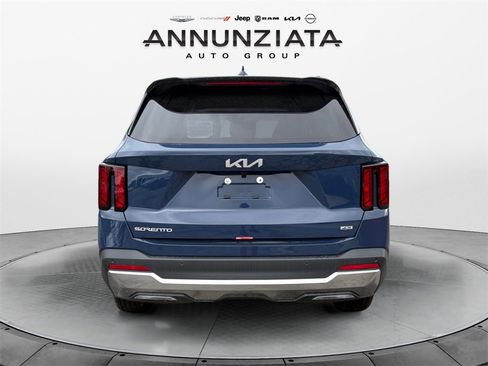 New 2025 Kia Sorento S w/ Panoramic Sunroof Package image 4