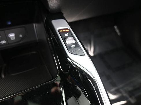 Used 2025 Kia Sorento SX image 29