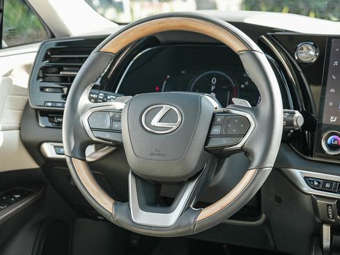 Used 2024 Lexus RX 350 FWD w/ Convenience Package image 12