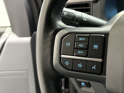 Used 2024 Ford F150 XLT AWD/4WD image 30