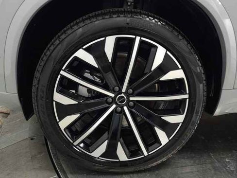 Certified 2025 Volvo XC90 B6 Plus image 14