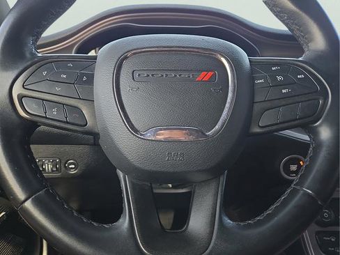 Used 2023 Dodge Challenger SXT RWD image 10