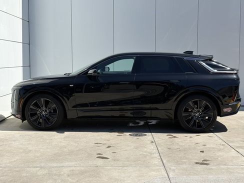 Certified 2024 Cadillac Lyriq Sport AWD/4WD image 4