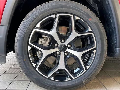 Used 2025 Jeep Compass Limited AWD/4WD image 31