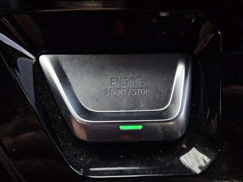 Used 2023 GMC Sierra 1500 AT4 w/ AT4 Preferred Package image 19