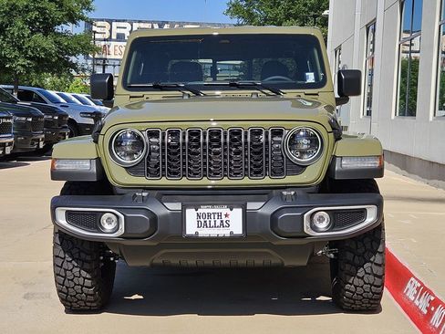 New 2026 Jeep Gladiator Sport AWD/4WD image 5