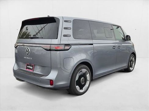 New 2025 Volkswagen ID. Buzz Pro S image 2