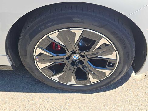 Used 2026 BMW iX xDrive60 w/ M Sport Package AWD/4WD image 10