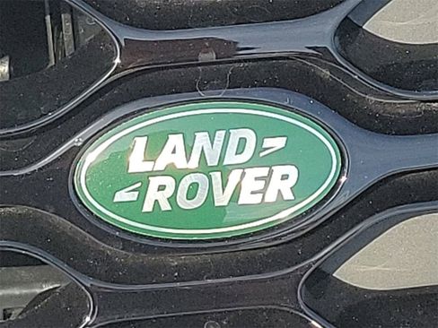 New 2025 Land Rover Discovery Dynamic SE image 9