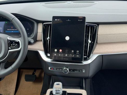 New 2026 Volvo XC90 B5 Core AWD/4WD image 8