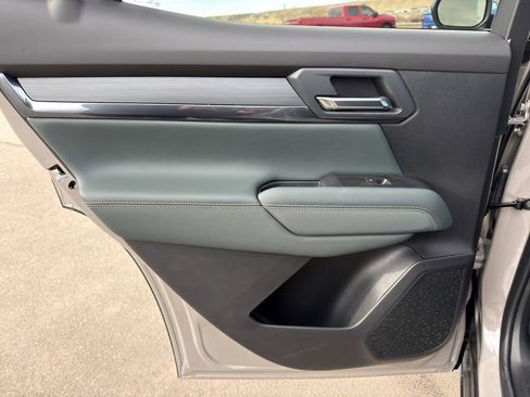 New 2026 GMC Terrain AT4 w/ Technology Package II AWD/4WD image 14