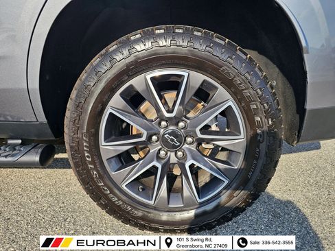 Used 2022 Chevrolet Tahoe Z71 w/ Z71 Off-Road Package AWD/4WD image 38