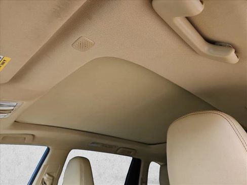 Used 2018 Toyota Highlander Limited Platinum AWD/4WD image 16