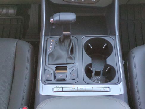 New 2026 Kia Carnival FWD image 19