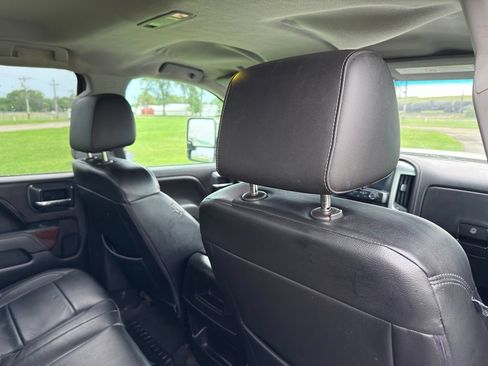 Used 2016 GMC Sierra 2500 SLT w/ Suspension Package, Off-Road AWD/4WD image 28