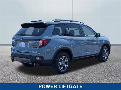 Used 2023 Honda Passport TrailSport image 5
