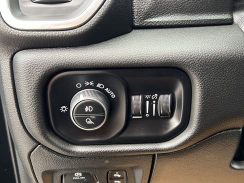 Used 2023 RAM 1500 Laramie image 15