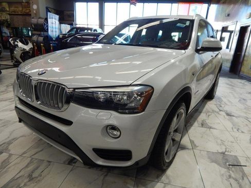 Used 2017 BMW X3 xDrive28i image 10