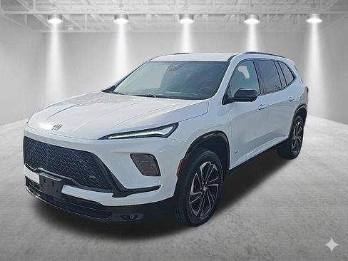 Certified 2025 Buick Enclave Sport Touring image 4