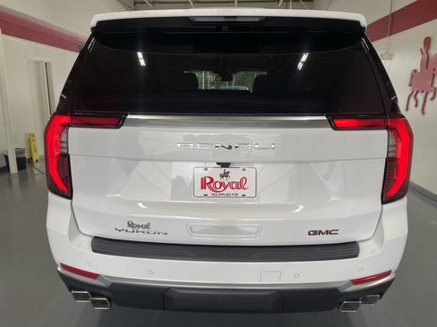 New 2026 GMC Yukon Denali w/ Sun & Power Step Package image 5