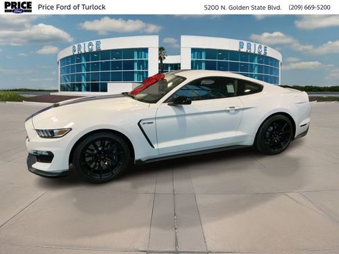 Used 2016 Ford Mustang Shelby GT350 w/ Technology Package image 8