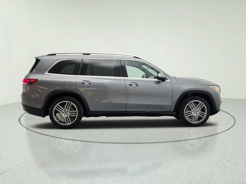 Used 2021 Mercedes-Benz GLS 450 4MATIC image 4