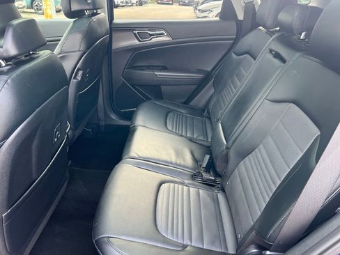 Certified 2023 Kia Sportage SX FWD image 9