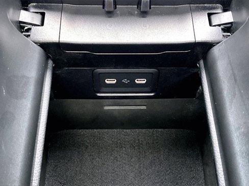 Used 2024 Mercedes-Benz C 300 4MATIC Sedan image 19