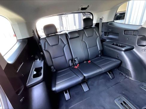 Used 2025 Kia Telluride S FWD image 27