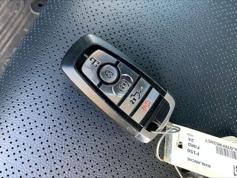 Used 2024 Ford F150 Lariat w/ FX4 Off-Road Package image 15