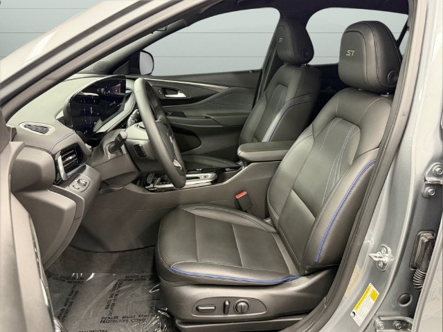 Used 2025 Buick Envista Sport Touring w/ Convenience I Package FWD image 12