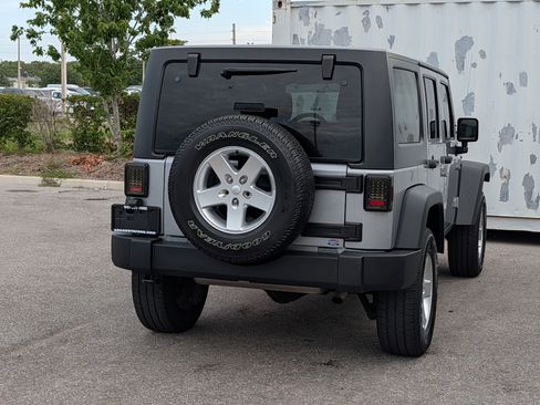 Used 2015 Jeep Wrangler Unlimited Sport w/ Quick Order Package 24S AWD/4WD image 4
