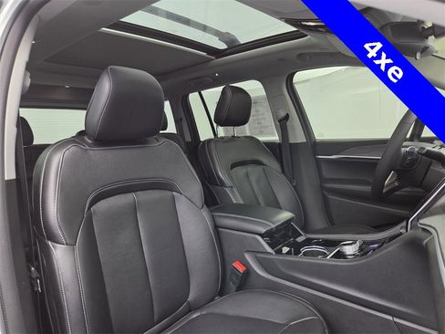 Used 2023 Jeep Grand Cherokee 4WD 4xe image 17