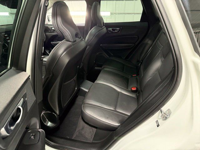 Used 2021 Volvo XC60 T8 Inscription AWD/4WD image 8