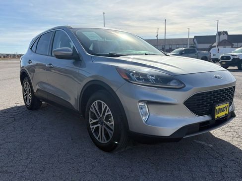 Used 2022 Ford Escape SEL AWD/4WD image 3