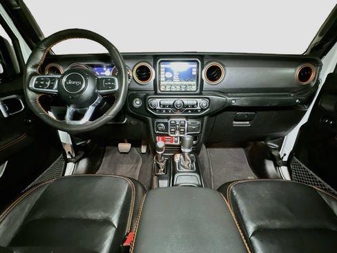 Certified 2023 Jeep Gladiator Mojave w/ LED Lighting Group AWD/4WD image 9