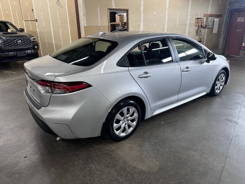 Used 2023 Toyota Corolla LE FWD image 3