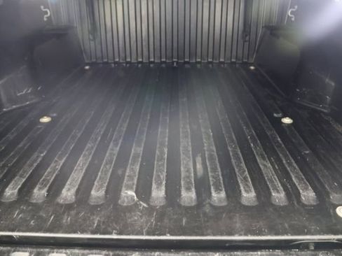 Used 2018 Toyota Tacoma SR5 image 19