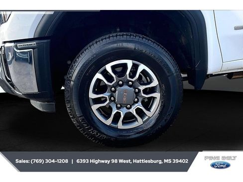 Used 2025 GMC Sierra 2500 SLE w/ SLE Value Package; AWD/4WD image 7