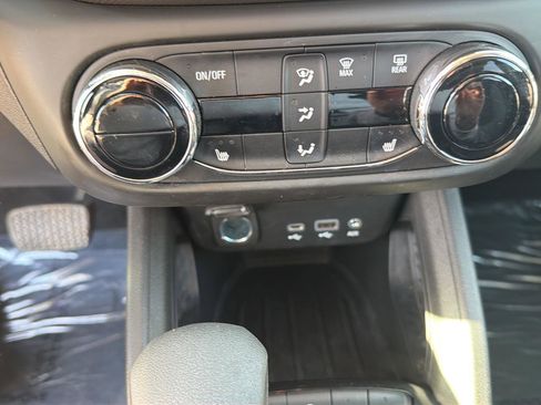 Used 2023 Chevrolet TrailBlazer LT w/ Convenience Package AWD/4WD image 17