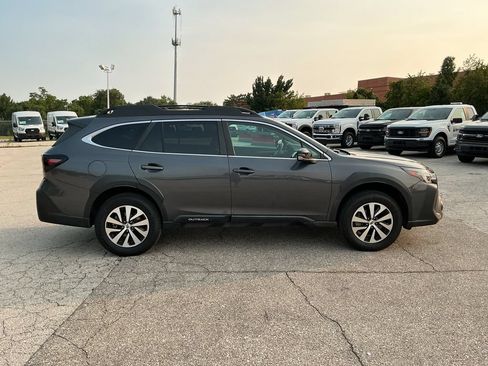 Used 2024 Subaru Outback Premium AWD/4WD image 6