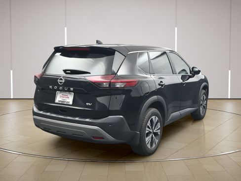 Certified 2023 Nissan Rogue SV FWD image 7