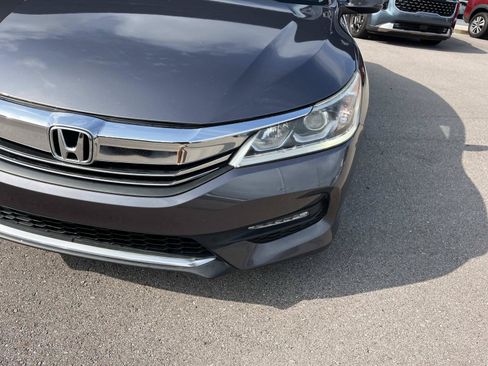 Used 2016 Honda Accord EX image 9