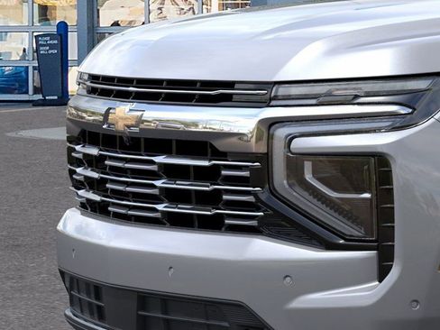 New 2026 Chevrolet Suburban Premier w/ Sun And Tow Package AWD/4WD image 13